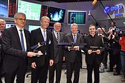 Mai 2014: Von links: Tarek Al-Wazir, stellv. Ministerprsident Hessen, ESA-Direktor Thomas Reiter, ESA-Generaldirektor Prof. Jean-Jacques Dordain, Bundesprsident Joachim Gauck, Diplomatischer Doyen Nikola Eterovic