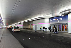 Terminal 1, Ebene 1, Vorfahrt
