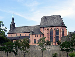 Justinuskirche (Blick vom Main)