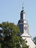 Kirchturm der Laurentiuskirche in Trebur