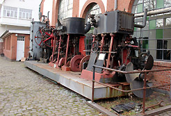 Schiffsdampfmaschine
