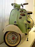 Vespa mit Weißwandreifen