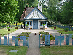 Kindgerechtes Prinzessinnenhaus im Schlosspark Wolfsgarten