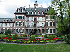 Bonlongaropalast mit Bolongarogarten