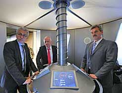 16.5.2014; v.l.: Hessischer Wirtschaftsminister Tarek Al-Wazir, Hanns-Detlev Hhne, Kaufmnnischer Geschftsfhrer und Jrgen Schmidt, Technischer Geschftsfhrer