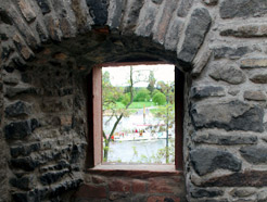 Blick auf den Main mit der Mainfhre