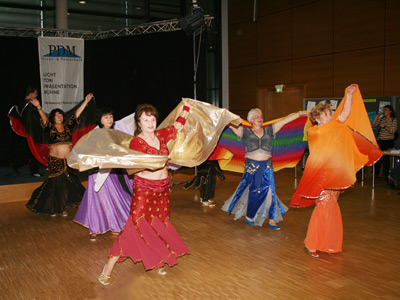 Bauchtanzgruppe EL-SUHUR 50plus